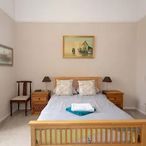 Park Apartment