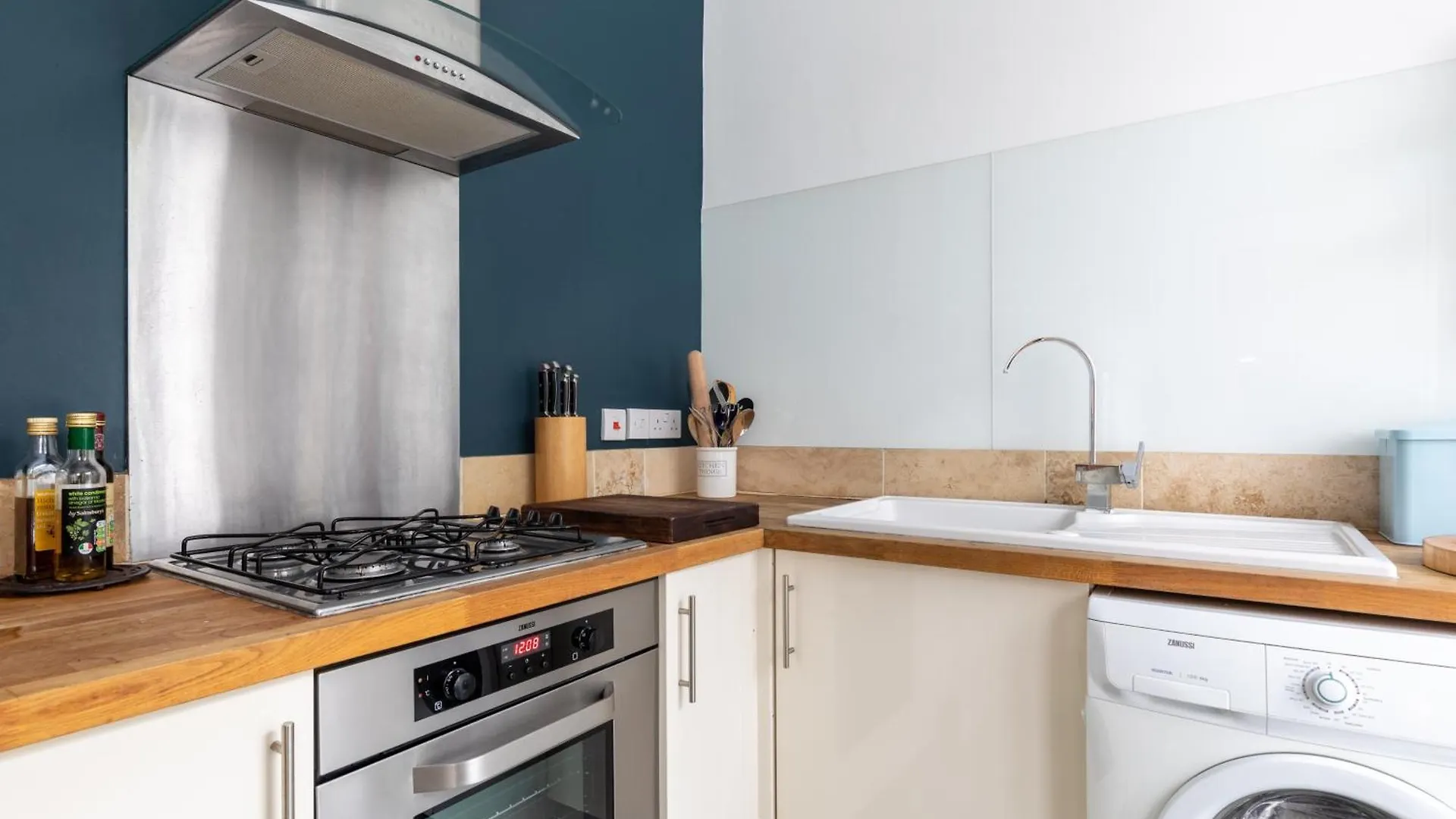Spacious, Light-Filled Central Period Apartment Bath United Kingdom